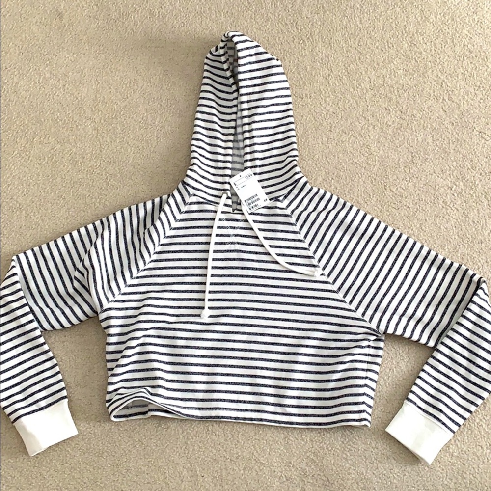 NEW H&M Cropped Striped Sweatshirt